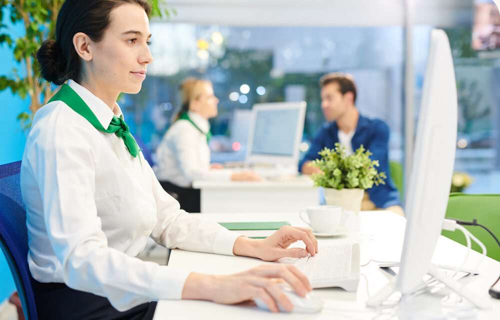 https://www.nfinnova.stellar.mystableserver.com/wp-content/uploads/2021/04/bank-manager-concentrated-on-work-PVDHLL9-2-1000x640.jpg